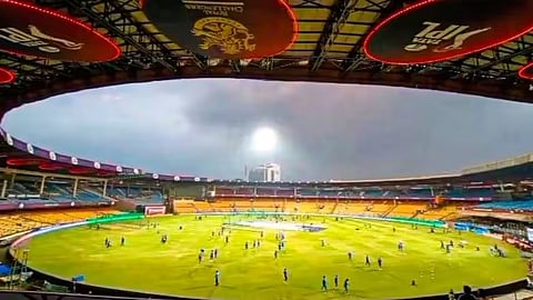 ಬೆಂಗಳೂರಿನಲ್ಲಿ RCB ಪಂದ್ಯ: ಮಳೆ ಅಡ್ಡಿ ಸಾಧ್ಯತೆ; ಹವಾಮಾನ ಇಲಾಖೆ ಎಚ್ಚರಿಕೆ; ಪಂದ್ಯ ರದ್ದಾದರೆ ಮುಂದೇನು?