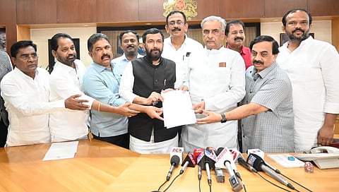 ಸಭಾಪತಿಗೆ ಕಾಂಗ್ರೆಸ್​ ದೂರು