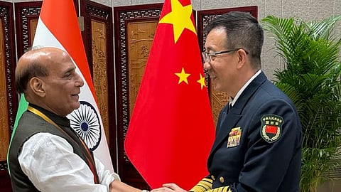 Defence Minister Rajnath Singh with his Chinese counterpart Admiral Don Jun 