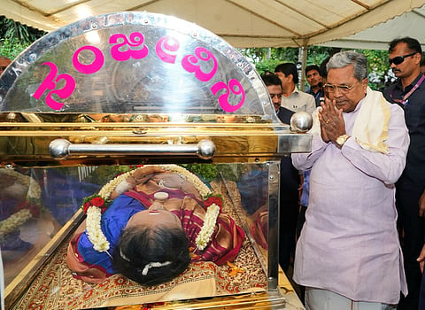CM Siddaramaiah paid last respect to actress B Saroja Devi 