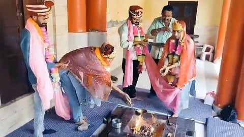 two Muslim girls who converted to Hinduism and married Hindu men