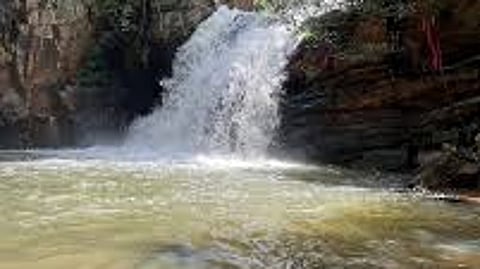 ದೇವ್‌ಹಾರನ್ ಜಲಪಾತ