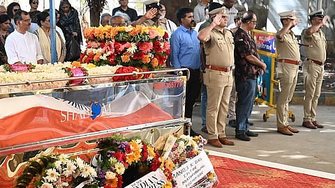 Last rites of veteran journalist TJS George