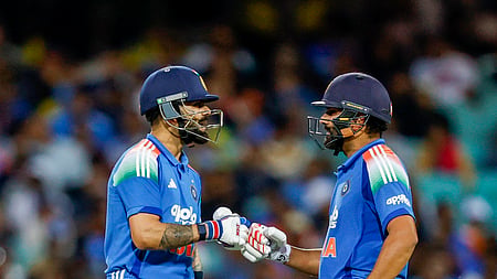 Virat Kohli - Rohit Sharma