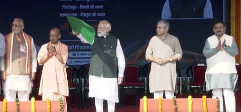 PM Modi unveils 4 new Vande Bharat train 