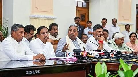State Cabinet Casual Images