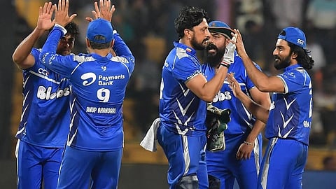 CCL 2026: ಭೋಜ್‌ಪುರಿ ದಬಾಂಗ್ಸ್ ವಿರುದ್ಧ ಕರ್ನಾಟಕ ಬುಲ್ಡೋಜರ್ಸ್ ಗೆ 18 ರನ್‌ ರೋಚಕ ಜಯ; ಸೆಮಿಫೈನಲ್‌ಗೆ ಎಂಟ್ರಿ!