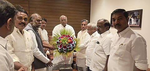 Delegation met AICC president Mallikarjun Kharge 