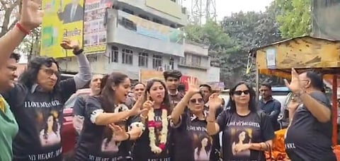 ಮೀರತ್ ನಲ್ಲಿ ನಿವೃತ್ತ ನ್ಯಾಯಾಧೀಶರ ಪುತ್ರಿ ಡಿವೋರ್ಸ್ ಸಂಭ್ರಮಾಚರಣೆ 