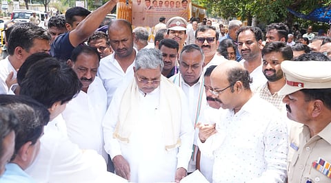 as part of the Mysuru city tour, a visit was made to the site of the white topping work 