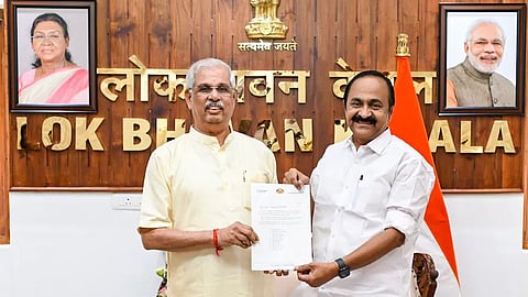  VD Satheesan With Governor