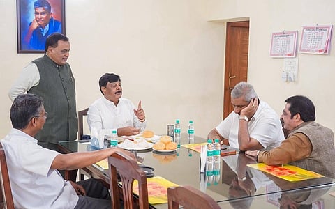 Breakfast meeting in Satish Jarakiholi house 