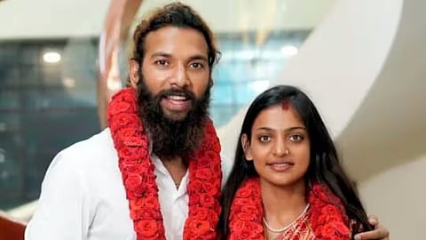  Kumbh Mela Girl Monalisa Bhosle