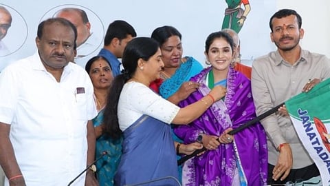 HD Kumaraswamy, Jahnavi