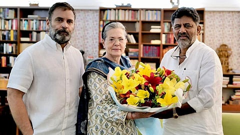 Sonia gandhi and DK Shivakumar casual Images