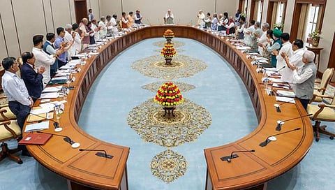 Narendra Modi gets standing ovation from Cabinet for 4,399-days record