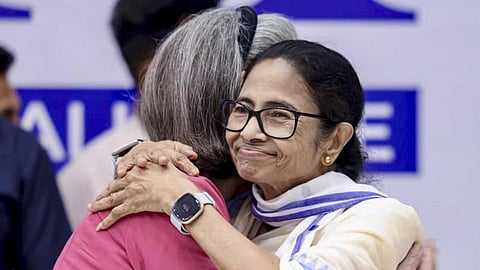 Sonia Gandhi- Mamata Banarjee 