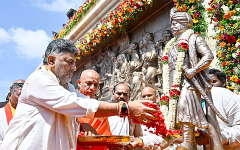 CM D K Shivakumar paid tribute to Nadaprabhu Kempegowda 