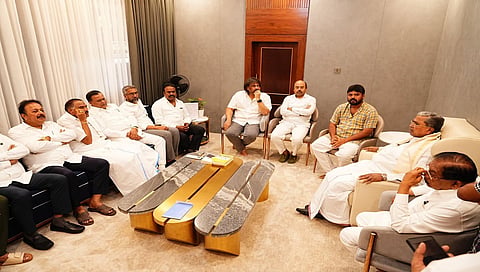 Ministerial aspirants call on Siddaramaiah at his residence