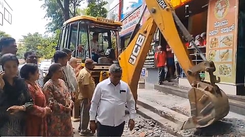 Bengaluru Footpath Clearance Drive Begins