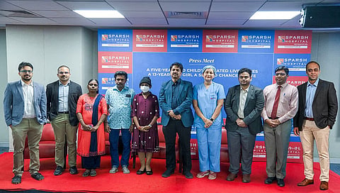 The girl with her family and medical team of SPARSH Hospital