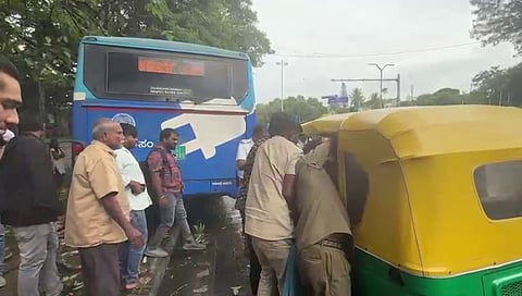 Auto-rickshaw driver killed after BMTC bus hits vehicle