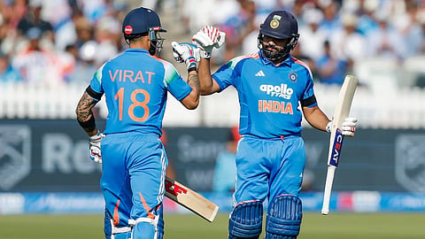 Virat Kohli (left) and Rohit Sharma.