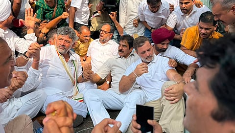 congress leaders protest