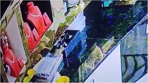 Rat 'steals' jewellery worth Rs 10 lakh from Tumakuru store, CCTV tells bizarre tale