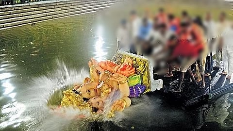 ಗಣೇಶ ಮೂರ್ತಿ ವಿಸರ್ಜಿಸಿ ಹಿಂತಿರುಗುತ್ತಿದ್ದಾಗ ಅಪಘಾತ; 6 ಯುವಕರು ಸಾವು, 7 ಮಂದಿಗೆ ಗಂಭೀರ ಗಾಯ!