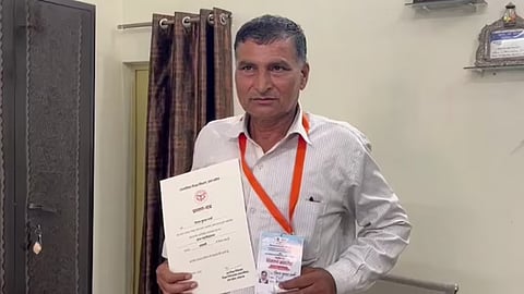59-Year-Old Man Clears Government Teacher Exam After 27 Years and 26 Failed Attempts