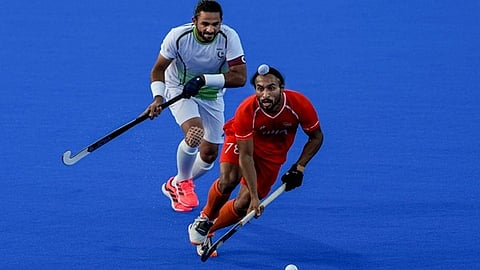 India Defeat Pakistan 4-3 to Enter Mens Hockey Final