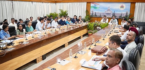 CM and DCM with centre drough team 