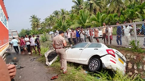 Three killed and two injured in road accident in Chitradurga