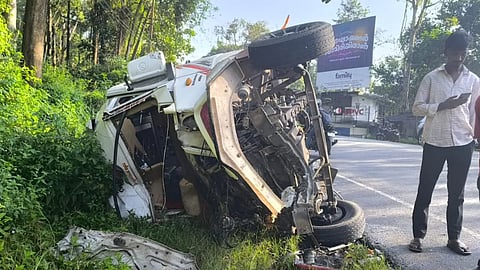 Tragic Accident in Wayanad: Tourist Van Carrying Mandya University Students Collides with Lorry, 2 Dead and 13 Injured