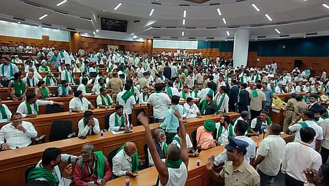 Belagavi: Chaos and commotion erupted at Suvarna Vidhana Soudha prior to a CM-led meeting