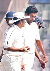ಮುಂಬೈ ದಾಳಿಗೆ ಕುಸಿದ ಸೌರಾಷ್ಟ್ರ