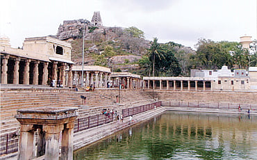 ಮೋಹಕ ಮೇಲುಕೋಟೆ