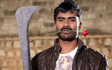 ಅಂಬರ ನೋಡೋಕೆ ನೂಕುನುಗ್ಗಲೇ?