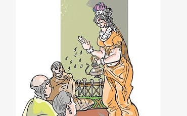 ತ್ರಿಮೂರ್ತಿಗಳು ಅವಳ ಮಡಿಲ ಮಕ್ಕಳಾದರು!