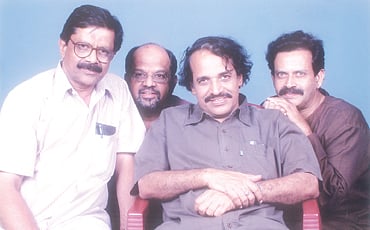 ಗೆಳೆಯರಿರಲಿ ಕೊನೆ ತನಕ
