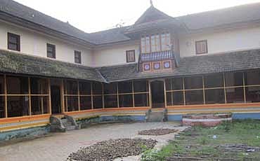 ಗುತ್ತು ಮನೆ ಗತ್ತು