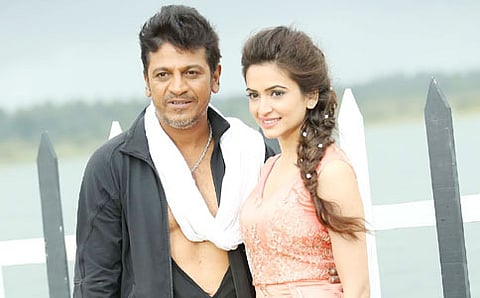 ಬೆಳ್ಳಿ ಮೂಡಿತೊ... ಸೀಟಿ ಬಿದ್ದಿತೊ...!
