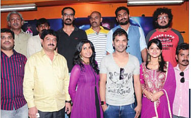 'ರಾಕೆಟ್' ಚಿತ್ರ ತಂಡದೊಂದಿಗೆ ಸತೀಶ್