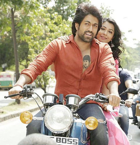ಯಶ್ ಮತ್ತು ರಾಧಿಕಾ ಪಂಡಿತ್ ಅಭಿನಯದ 'ಮಿಸ್ಟರ್ ಆಂಡ್ ಮಿಸ್ಸೆಸ್ ರಾಮಾಚಾರಿ' ಚಿತ್ರದ ಸ್ಟಿಲ್ಸ್