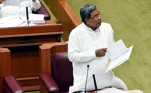 ವಿಧಾನಸಭೆಯಲ್ಲಿ ಮುಖ್ಯಮಂತ್ರಿ ಸಿದ್ದರಾಮಯ್ಯ ಸಭೆಗೆ ಮಾಹಿತಿ ನೀಡಿದರು