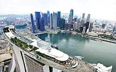 ಸಿಂಗಾಪುರದಲ್ಲಿ ತಾಜಾ ಕಿರುಕುಳ