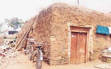 ಮಣ್ಣಿನ ಮನೆ