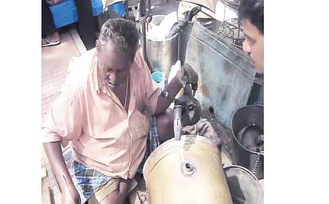 ಮುನಿಯಜ್ಜನೆಂಬ ಬೆಸುಗೆ ಯೋಗಿ
