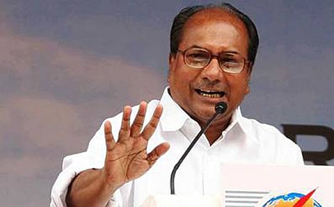 ಅಲ್ಪಸಂಖ್ಯಾತರ ತುಷ್ಟೀಕರಣ, ಕೋಮುವಾದ ವೈಭವೀಕರಣ